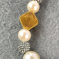 Classic Pearl Queen Mum Choker Necklace