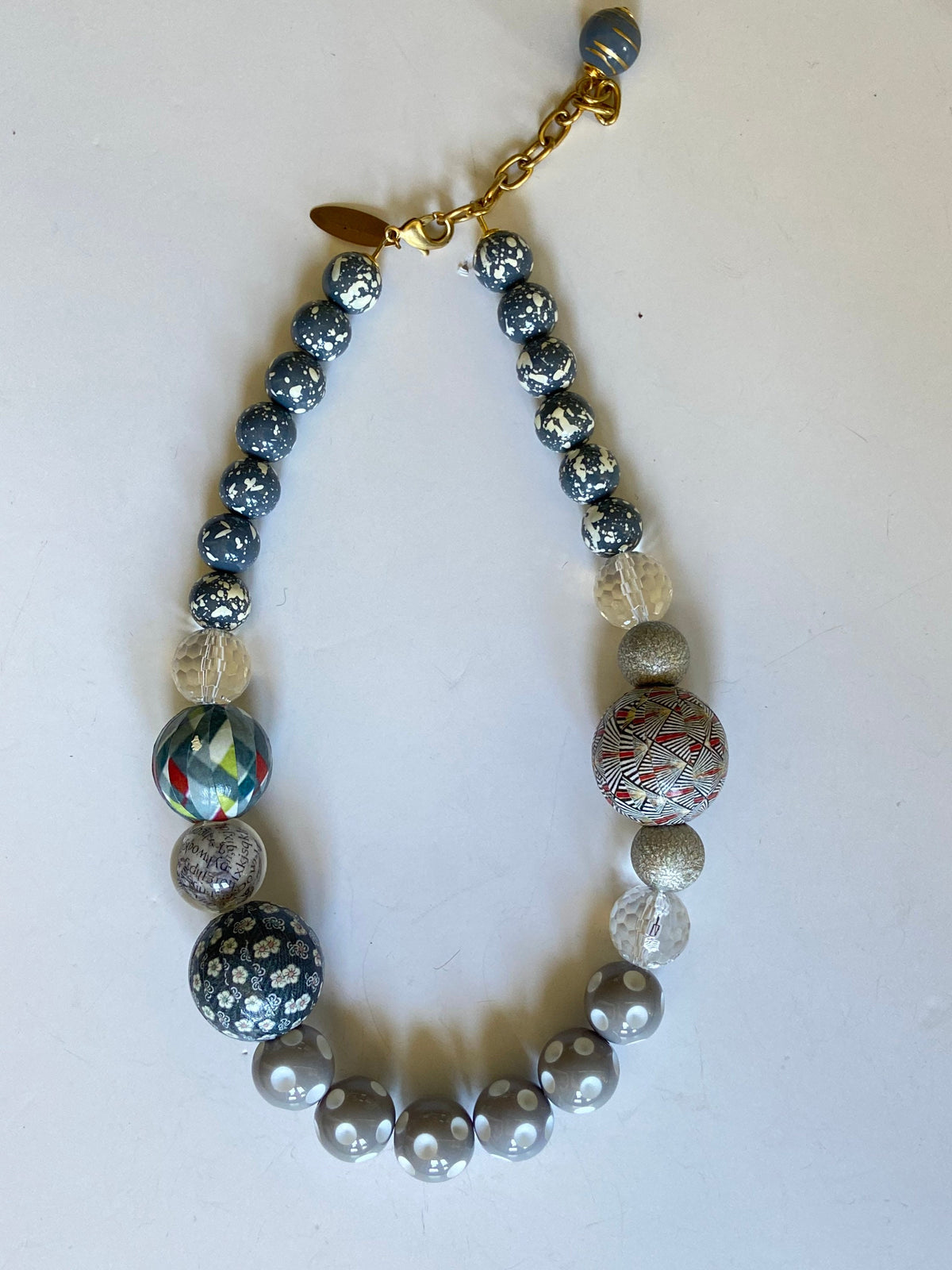 Grayscale Queen Mum Choker Necklace