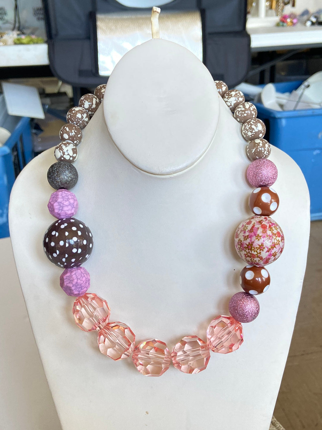 Queen Mum Boardwalk Choker Necklace