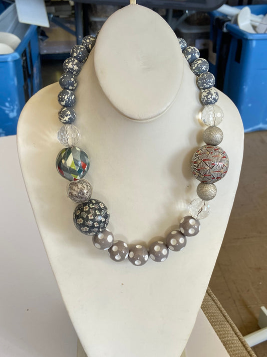 Grayscale Queen Mum Choker Necklace