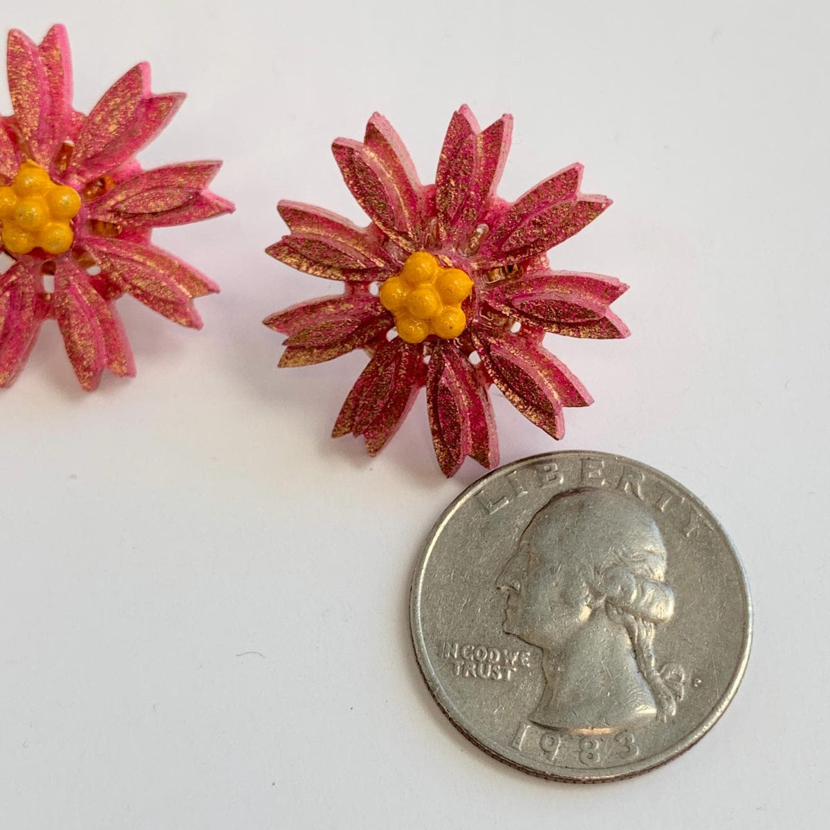 Fresh As A Daisy Earrings in Fuchsia