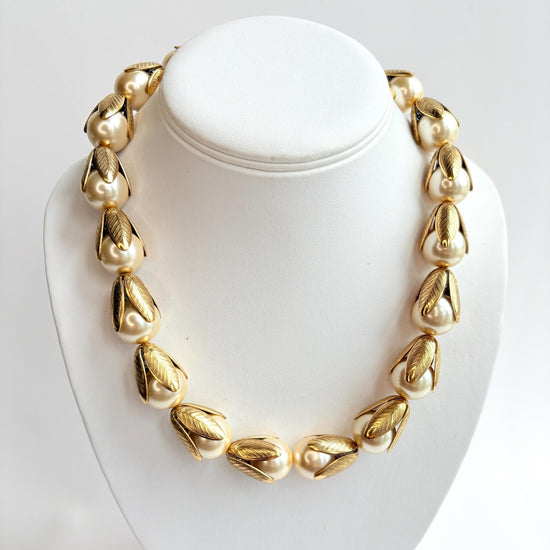 Lenora Dame Classic Bead Cap Necklace in Cream Pearl