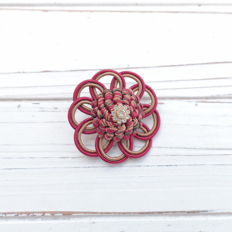 Lenora Dame One-of-a-Kind holiday brooch