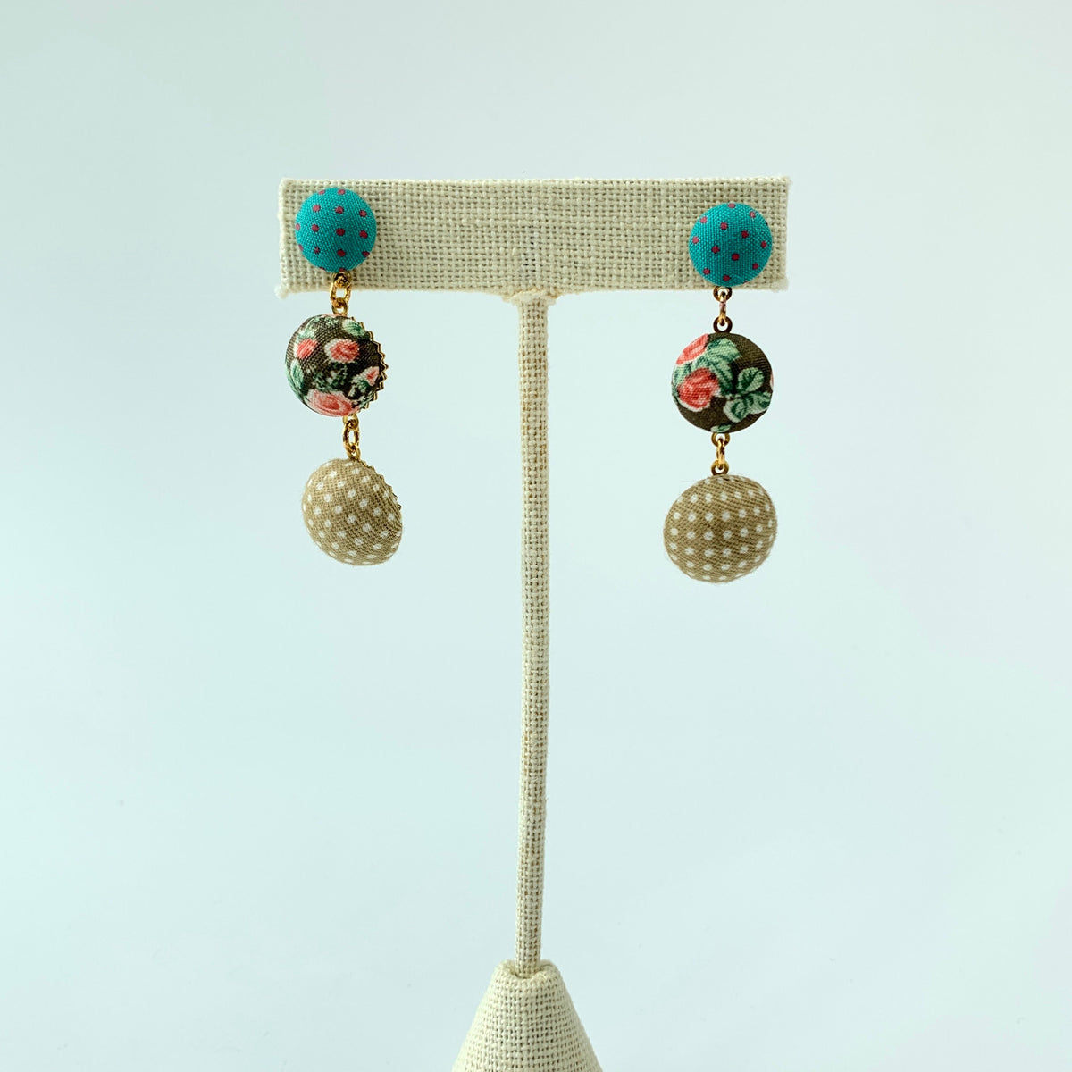 Lenora Dame Cute As A Button Earrings in Sand